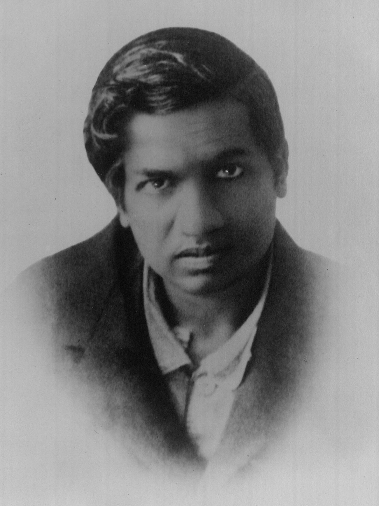 Ramanujan: el hombre al que una diosa le dictaba las fórmulas