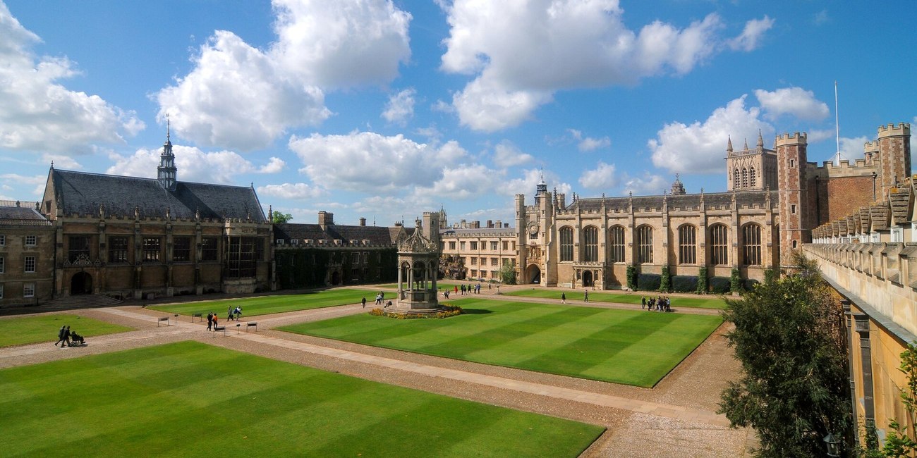 El Great Court del Trinity College de Cambridge